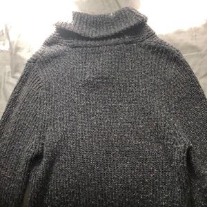 Abercrombie & Fitch Sweaters - Medium Abercrombie and Fitch sweater Abercrombie & Fitch Sweaters - Medium Abercrombie and Fitch sweater